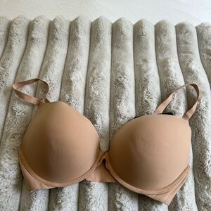 SKIMS fits everybody push up bra